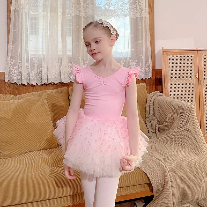Pink flutter-sleeve ballet practice outfit for girls, a summer ballet set suitable for  ballet training and grade examinations.