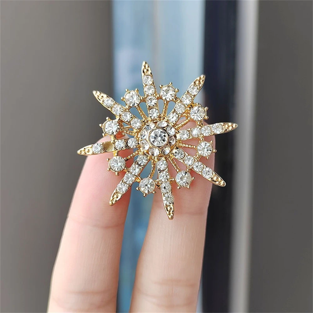 بروش نجمي مع أحجار الراين الشفافة للرجال والنساء ، عباءة طية صدر السترة ، كريستال لامع ، دبابيس نجوم مثمنة ، إكسسوارات الموضة ، مجوهرات مأدبة #1