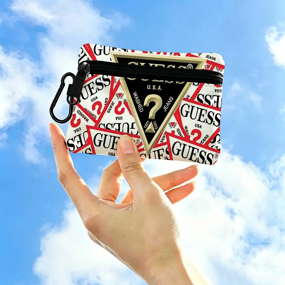 G-Guess-s logo White Oxford Cloth Zipper Coin Purse Lightweight Hanging Key Pouch Card Holder For Daily Use view 4