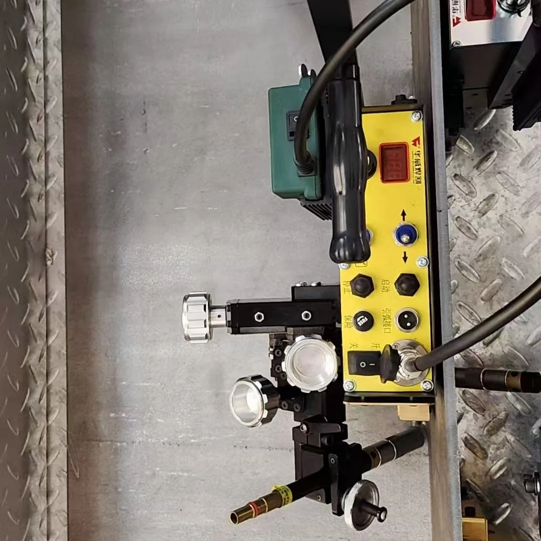 New HK-4CW Magnetic Automatic Welding Carriage Side Guide CO2 Tractor For Narrow Space Welding With Oscillator