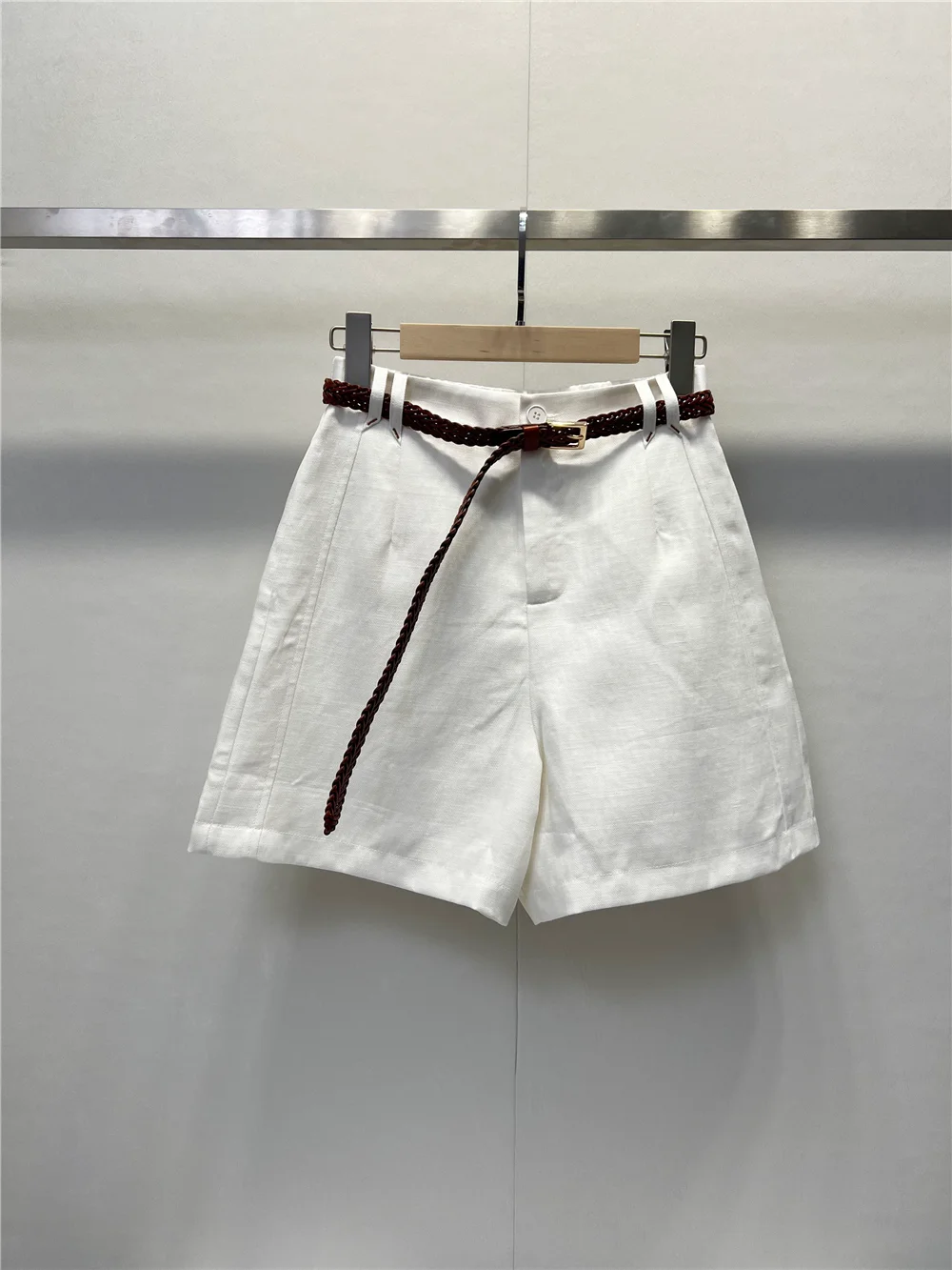 Commuting Versatile High-Waisted Straight Leg Shorts with Belt