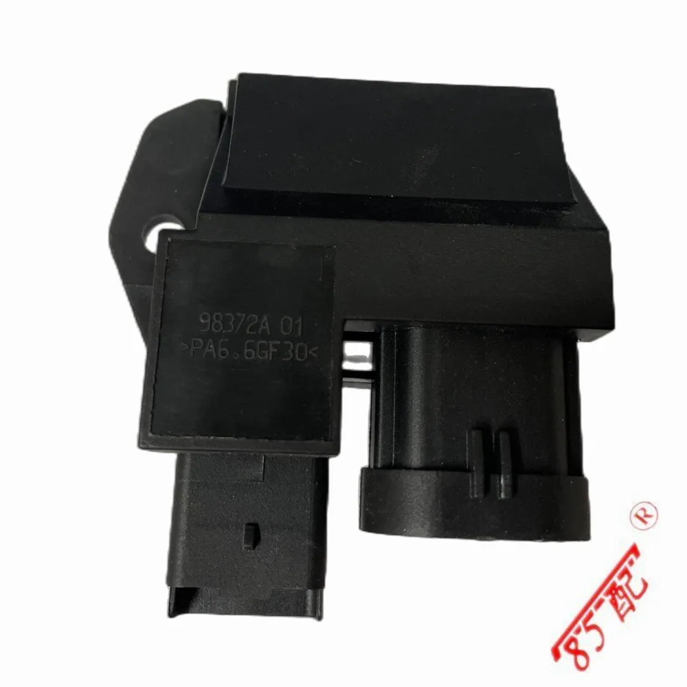 1267J6 98372A01 9827870080 FOR Peugeot 207 208 407 508 Citroen C2 C3 DS3 Do Radiador Do Motor Resistor Relay