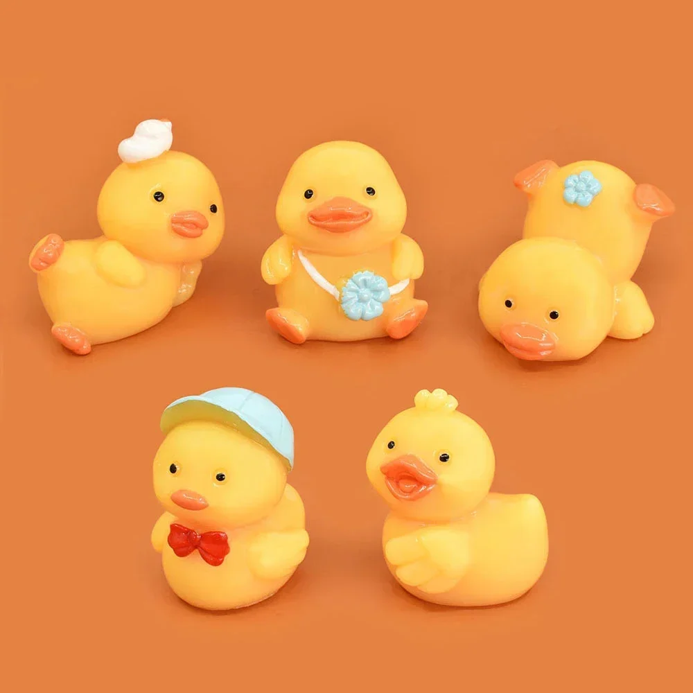 3D Cartoon Kawaii Mini Yellow Duck Dollhouse Miniature Embellishments Resin Flatback Figurine Scrapbooking Decoden DIY Figures