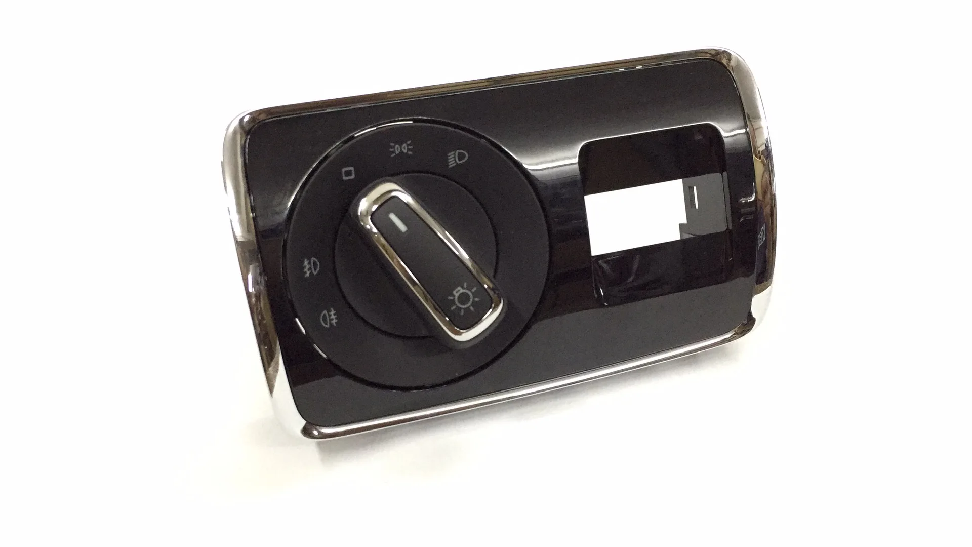 

One Piece - Car Chrome Euro Headlight Switch For Skoda Superb B6 MK2