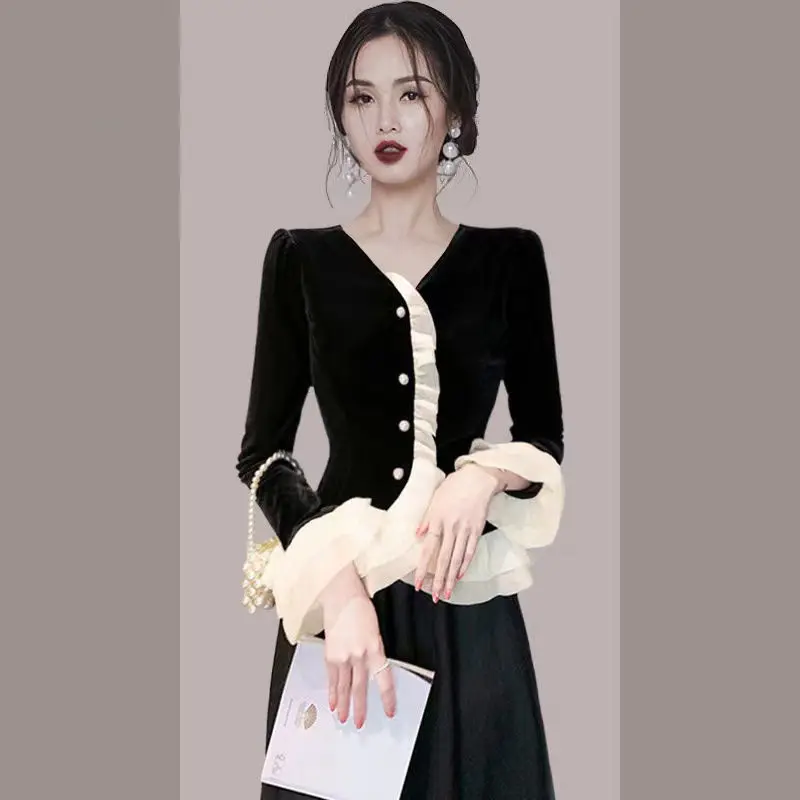 Elegant Ruffles Button Spliced Flare Sleeve Shirts Women\'s Clothing 2024 Spring New Loose Korean Tops Office Lady Blouses