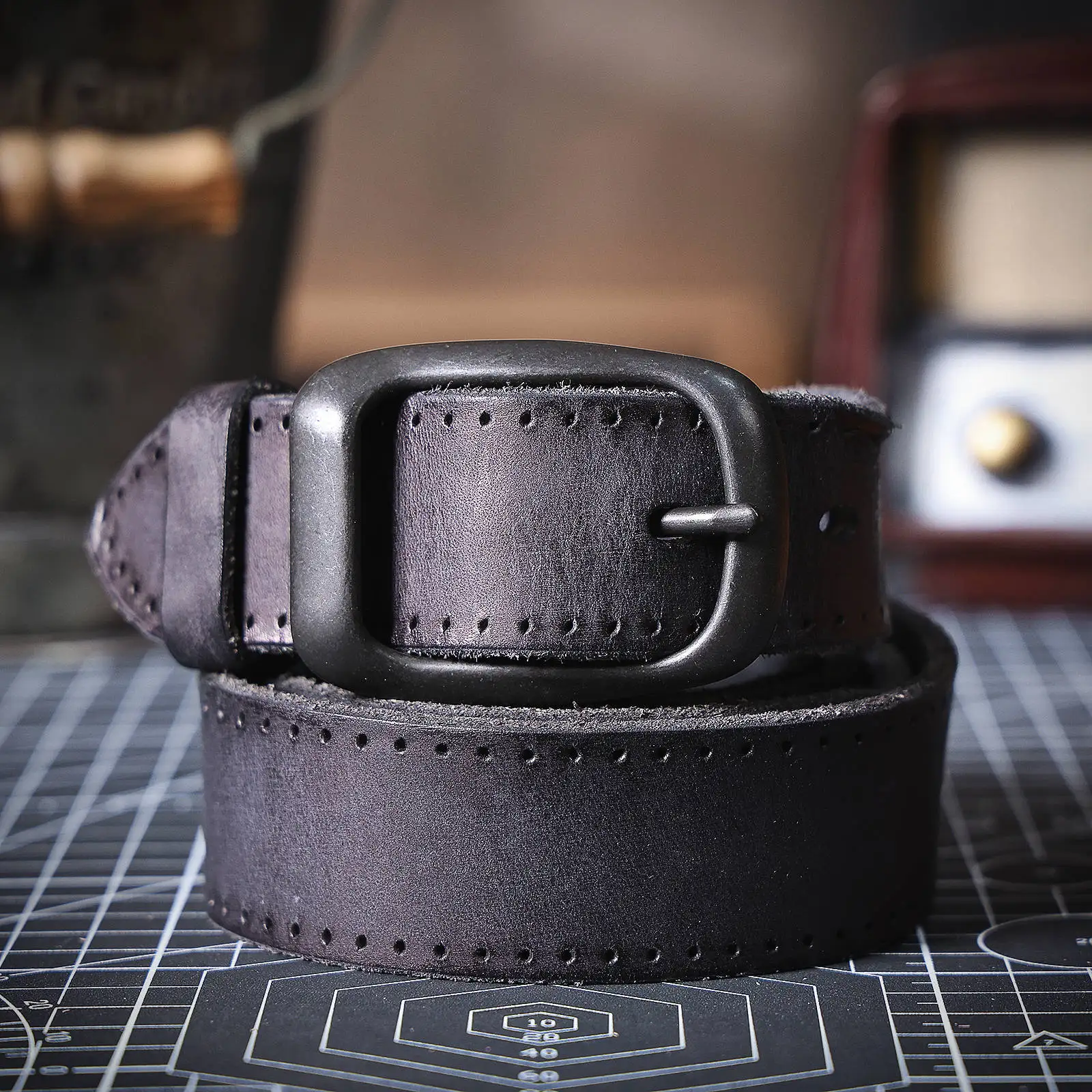 Echtleder-Herrengürtel aus Rindsleder, italienisches dickes Leder mit Geschenkbox, vielseitiger Retro-Jeansgürtel für Herren, ideale Wahl als Geschenk. – Detail 30