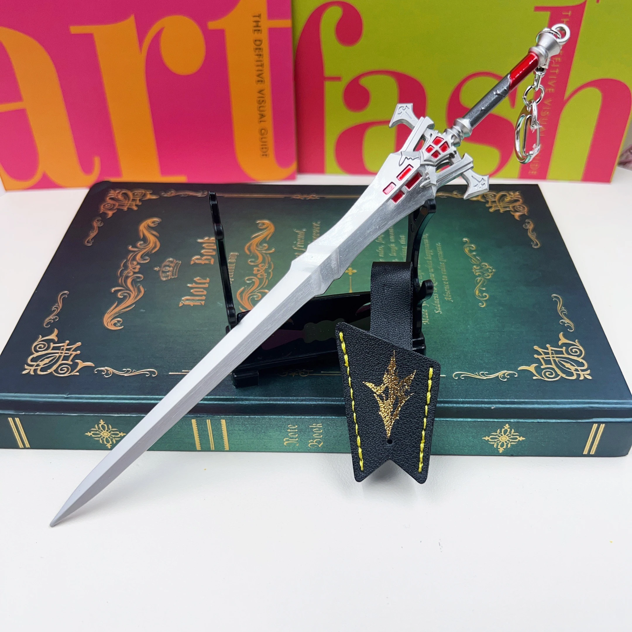 

22cm Invictus Sword with Wolf Head Keychain FF XVI Game Peripheral Clive Rosfield Metal Sword Model Replica Keychain Crafts