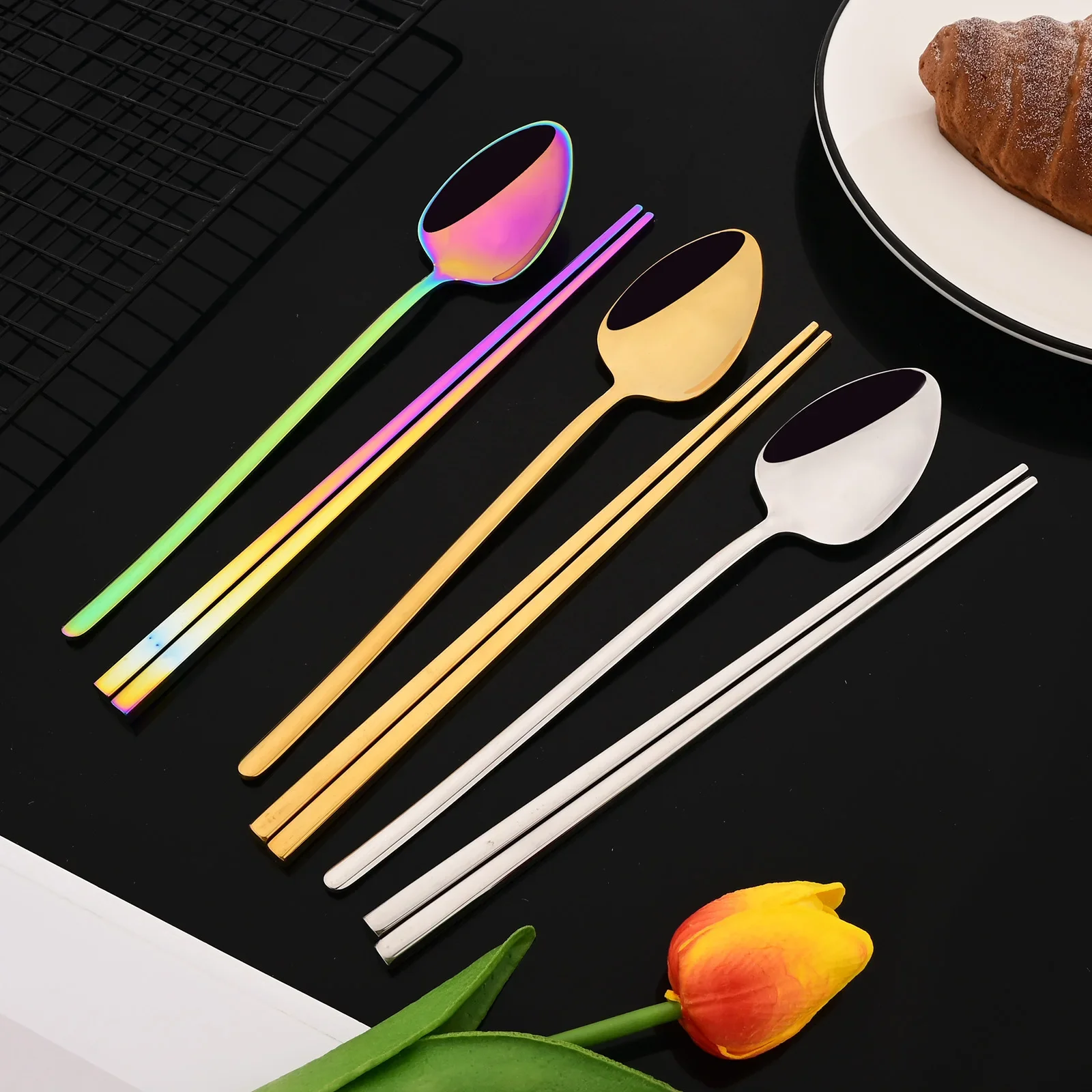 Korean 8Pcs Tableware Set High Quality Stainless Steel Dinner Set Black Gold Luxury Dinnerware Spoon Chopsticks Cutlery Set