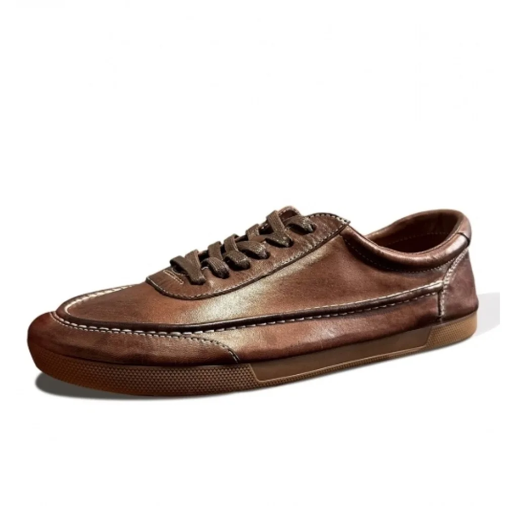 Retro brown leather men's shoes, with soft handcrafted rubber soles and lace-up design for a casual style.