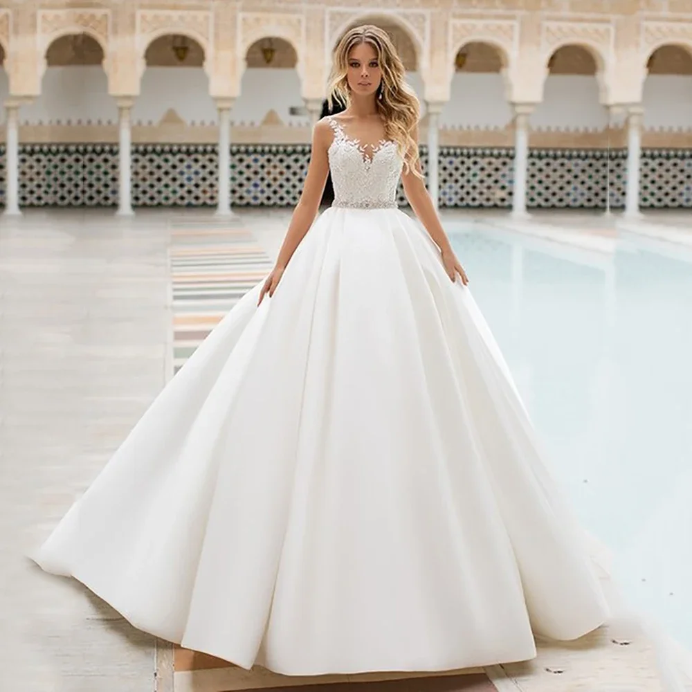 Customzied A Line Wedding Dress Lace Appliques Satin Bridal Dress Bohemian Wedding gowns Floor Length vestido de noiva