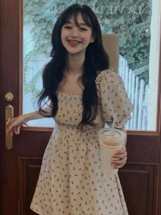 Chic Spring Floral … - image