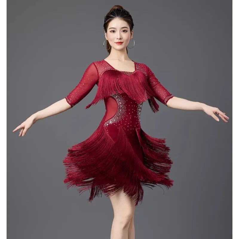 ที่กําหนดเองชุดเต้นรําละตินผู้หญิงมาตรฐาน cha cha professional การแข่งขันชุดกลุ่มพู่กระโปรงผู้หญิงเสื้อผ้า