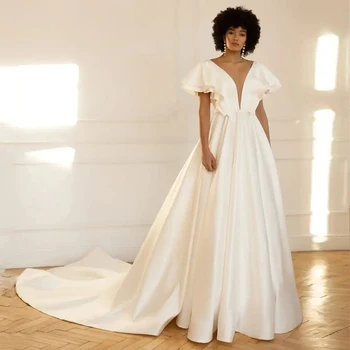 Wykwintna suknia ślubna z dekoltem w szpic i odkrytymi plecami dla kobiet Lvory Eleganckie suknie ślubne z krótkim rękawem New Vestido De Novia