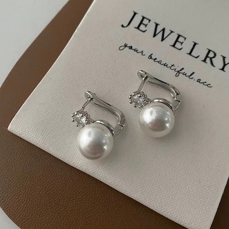 French Temperament, Gentle Zircon Pearl Earrings, niche, Light Luxury, High-End, Simple and Versatile Earrings, Female niche Ear