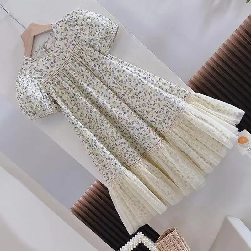 

Childrens Broken Flower Dress Spring and Autumn New Temperament Splicing Mesh French Broken Flower Lace Dress