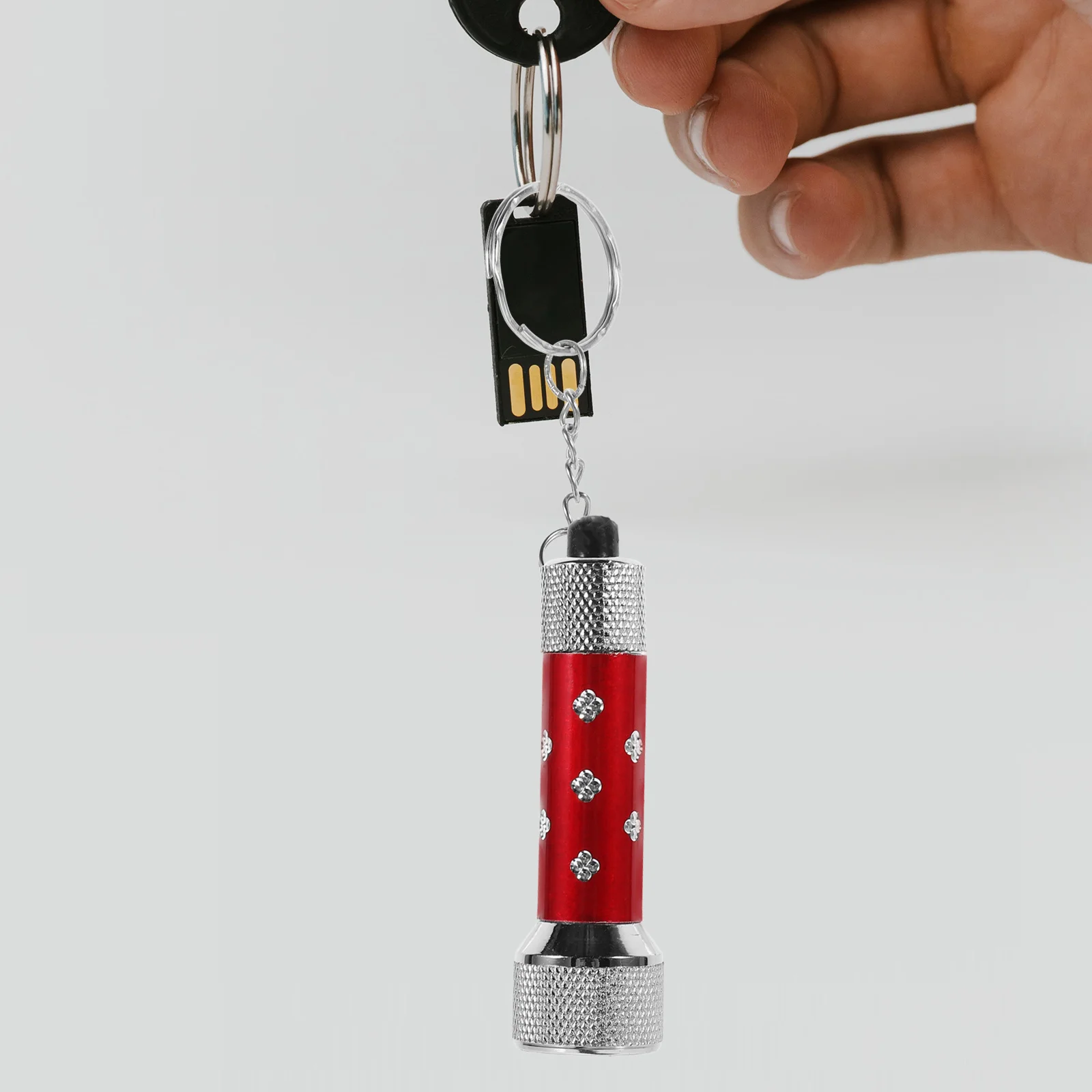 

20Pcs Mini LED Flashlight Keyring Portable Durable Aluminum Alloy Torch Keychain Emergency Use Gift Black Silver Red Blue Green