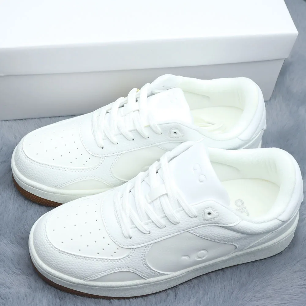 

New men's and women's comfortable breathable ultra-light outdoor running casual sports shoes fashion sneakers