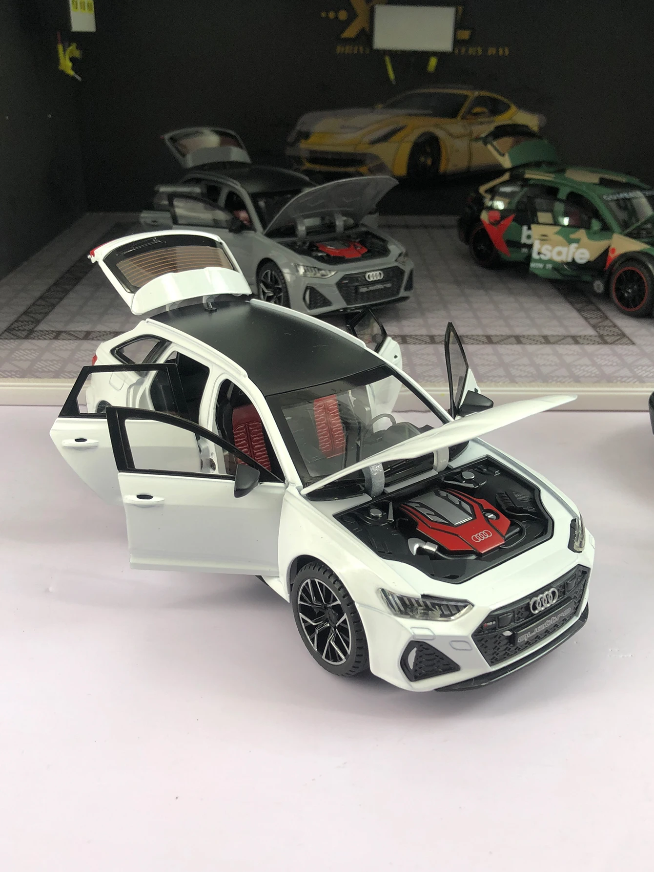 1:24 simulatie zinklegering RS6 modelauto, statisch ornament, metalen verzamelcadeauauto