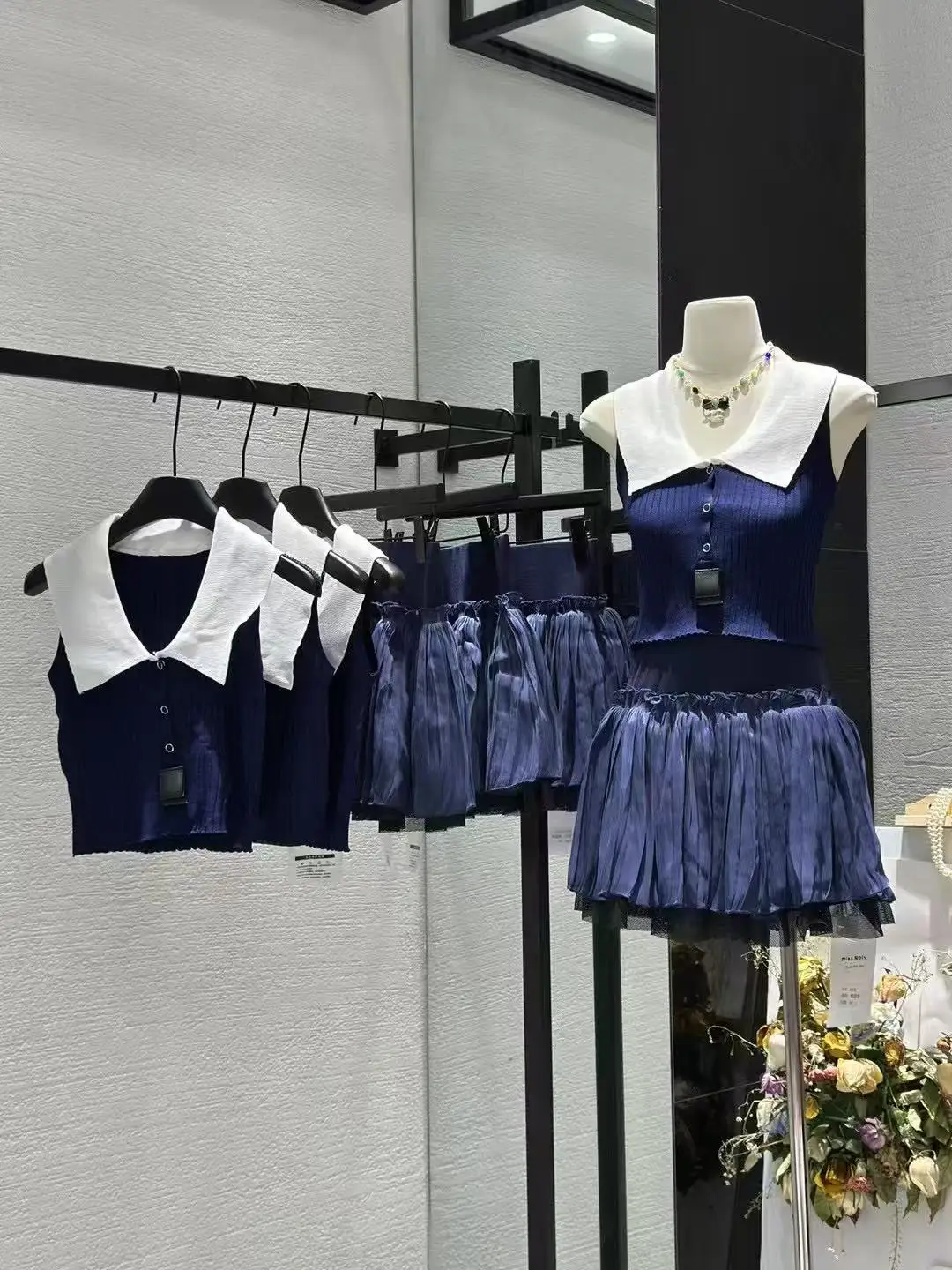 

Preppy Style Women's Summer Sleeveless Knitted Vest Tank Top And Mesh Ruffle A-line Mini Skirt Two-piece Set Female Clothes F687