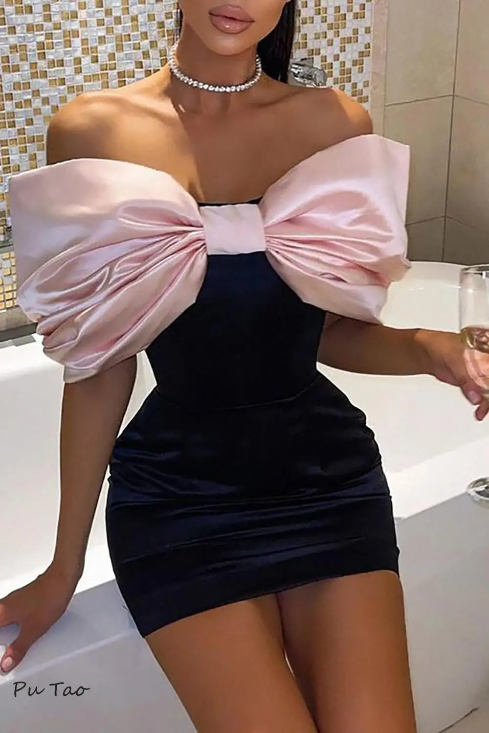 PuTao Bow Off Shoulder Short Cocktail Dresses For Women Black Pink Mini Party Dress Simple Sweety Boat Neck Evening Party Dress