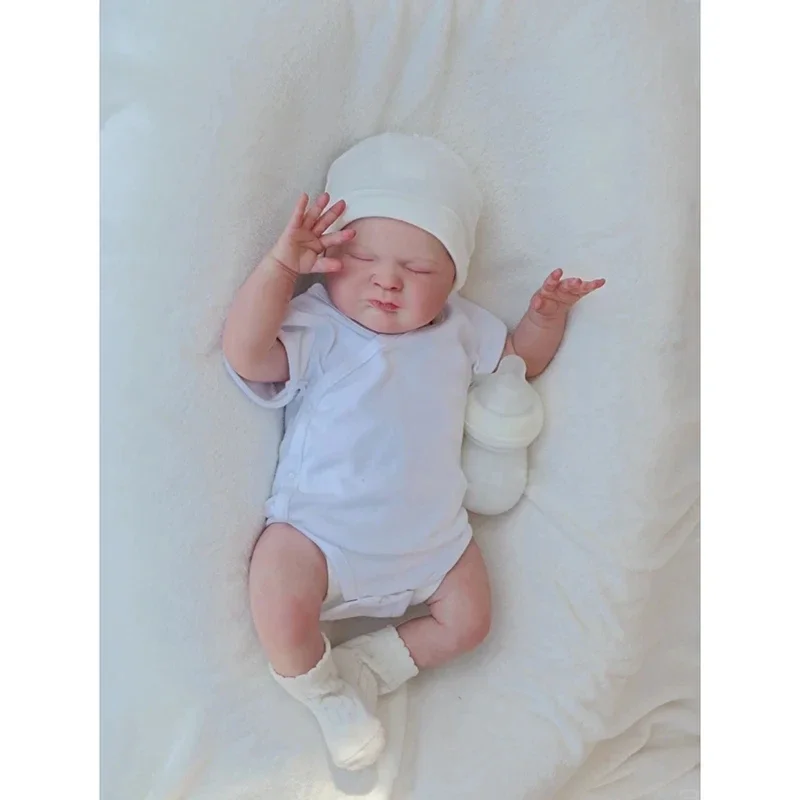 

45cm Newborn Baby Cloth Body Max Lifelike Baby Multiple Layers Painted 3D Skin with Visible Veins Collectible Art Dolls