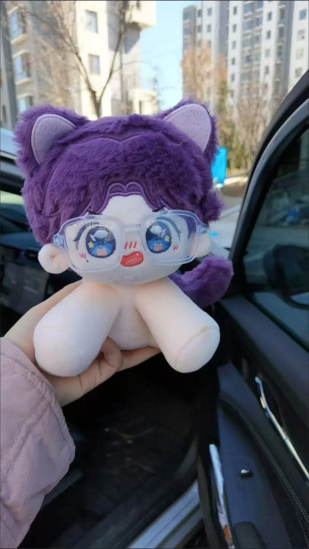 

Фаршированная 15 см Love and Deepspace Rafaye Little Shark Yu, сидящая поза, хлопковая кукла, игрушки для детей, подарки или коллекция фанатов