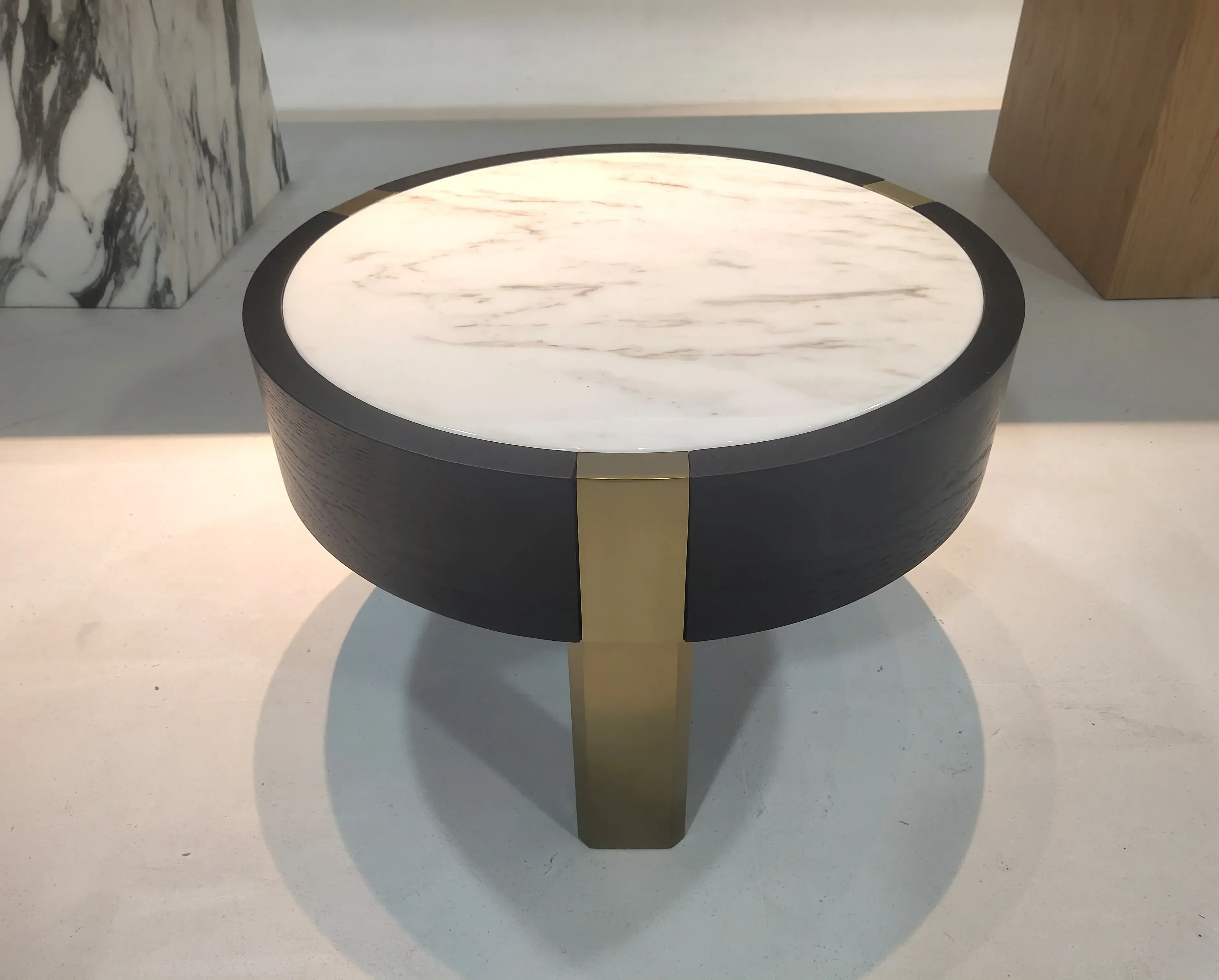 

Customized Square Natural StoneDisplay Pedestal Marble Plinth Coffee Table