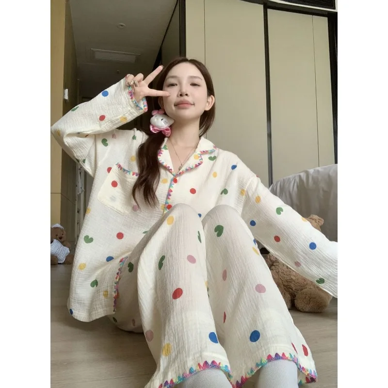 

Удобные пижамы на осень и весну, цветные брюки с длинными рукавами и принтом в горошек, милая одежда для дома, которую можно носить на улице