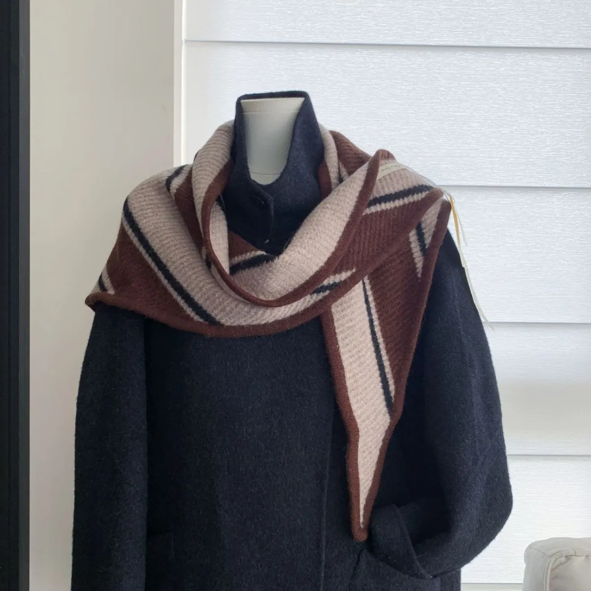 handcrafted-edged-100-woolen-scarf-women's-winter-versatile-stripe-shawl-neck-warmer-dual-purpose-fashion-accessory