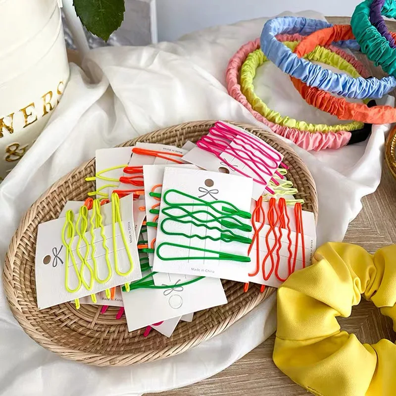 

2023 Korean Hairpin 4PCS Set Crinkle Wave Clips Matte Finished Fashion Hair Accessories Gift
