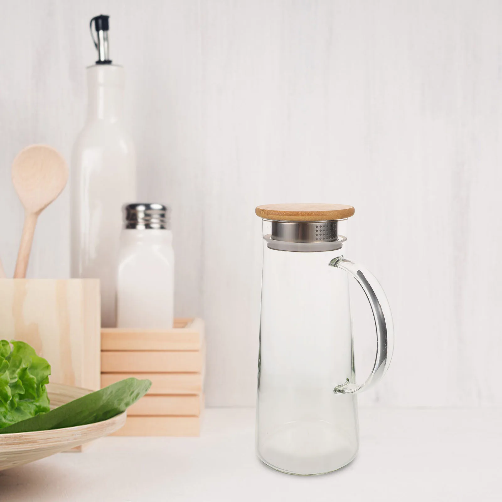 

Large Borosilicate Glass Water Pitcher Clear Iced Tea Coffee Juice Beverage Carafe Anti Leak Lid Heat Resistant Easy Clean