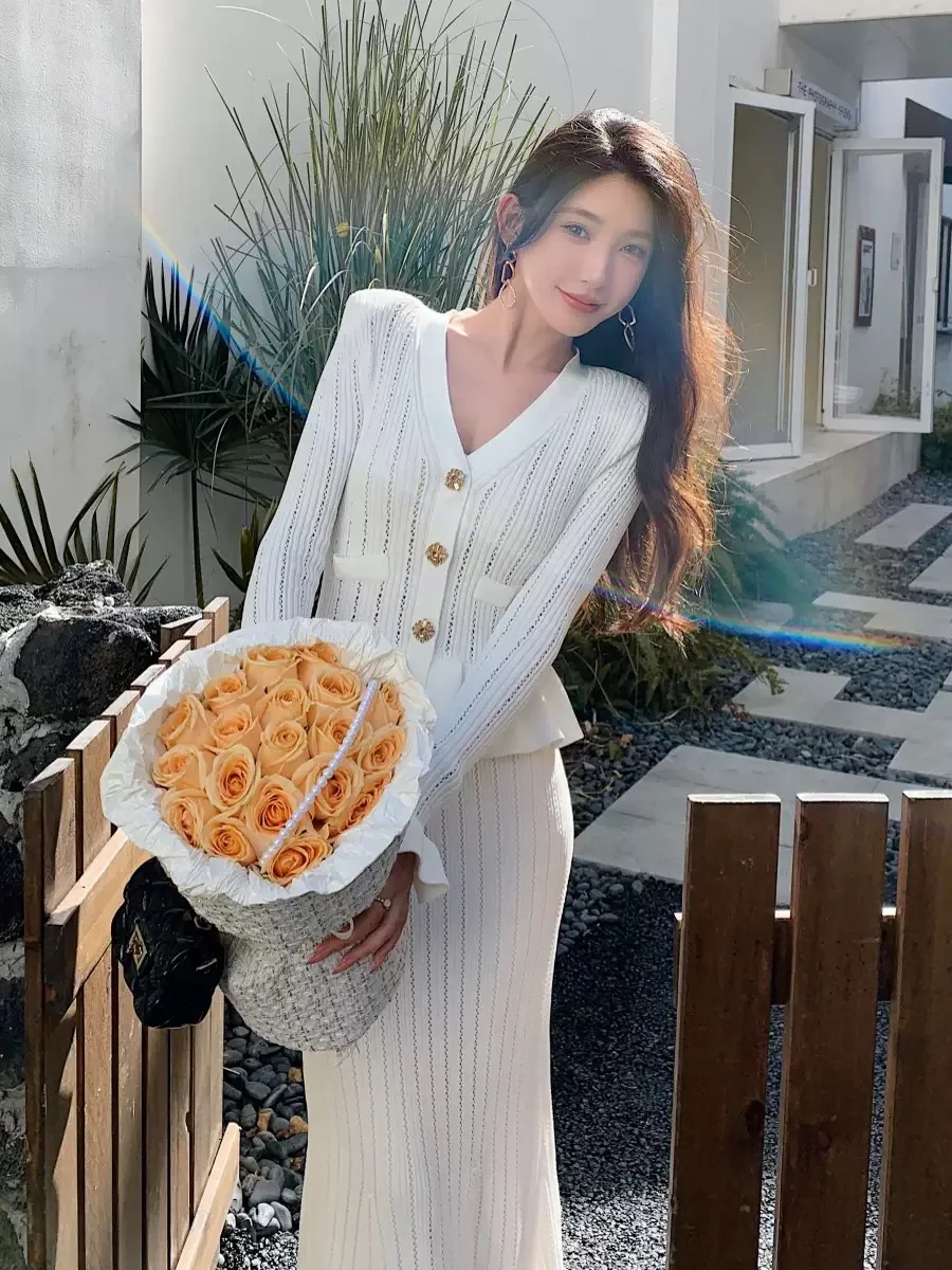Celebrity temperament blue V-neck knitted women\'s dress ruffled splicing stretch Slim long fishtail dresses 2024 summer new