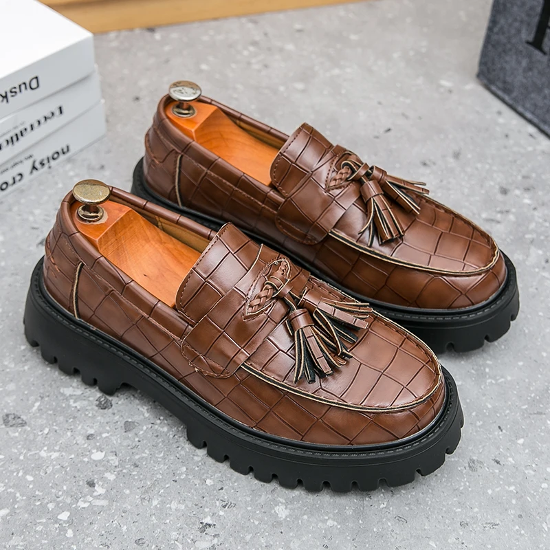 

Business Men Thick-soled Fringed Shoes Men Casual Height-increasing Wear-resistant Rubber-soled Leather Shoes Social Shoes Men