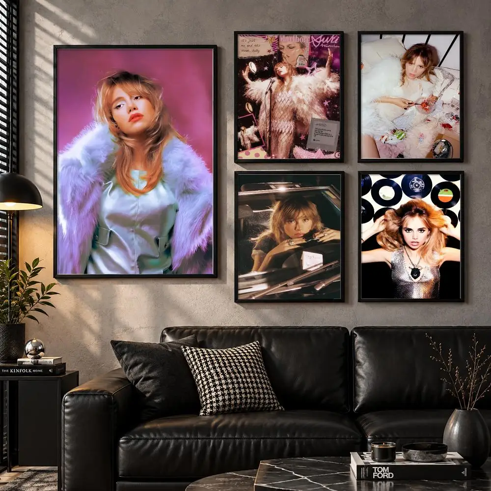 Vocalist-Artist-Portrait-Performance-Collectible Suki Waterhouse Poster Aesthetic Unframed Wall Prints for Bedroom & Living Room