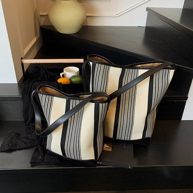 

2025 New! Simple Black & White Striped Canvas Bag - Large Capacity, Casual Style, Retro Literary Handbag for Women