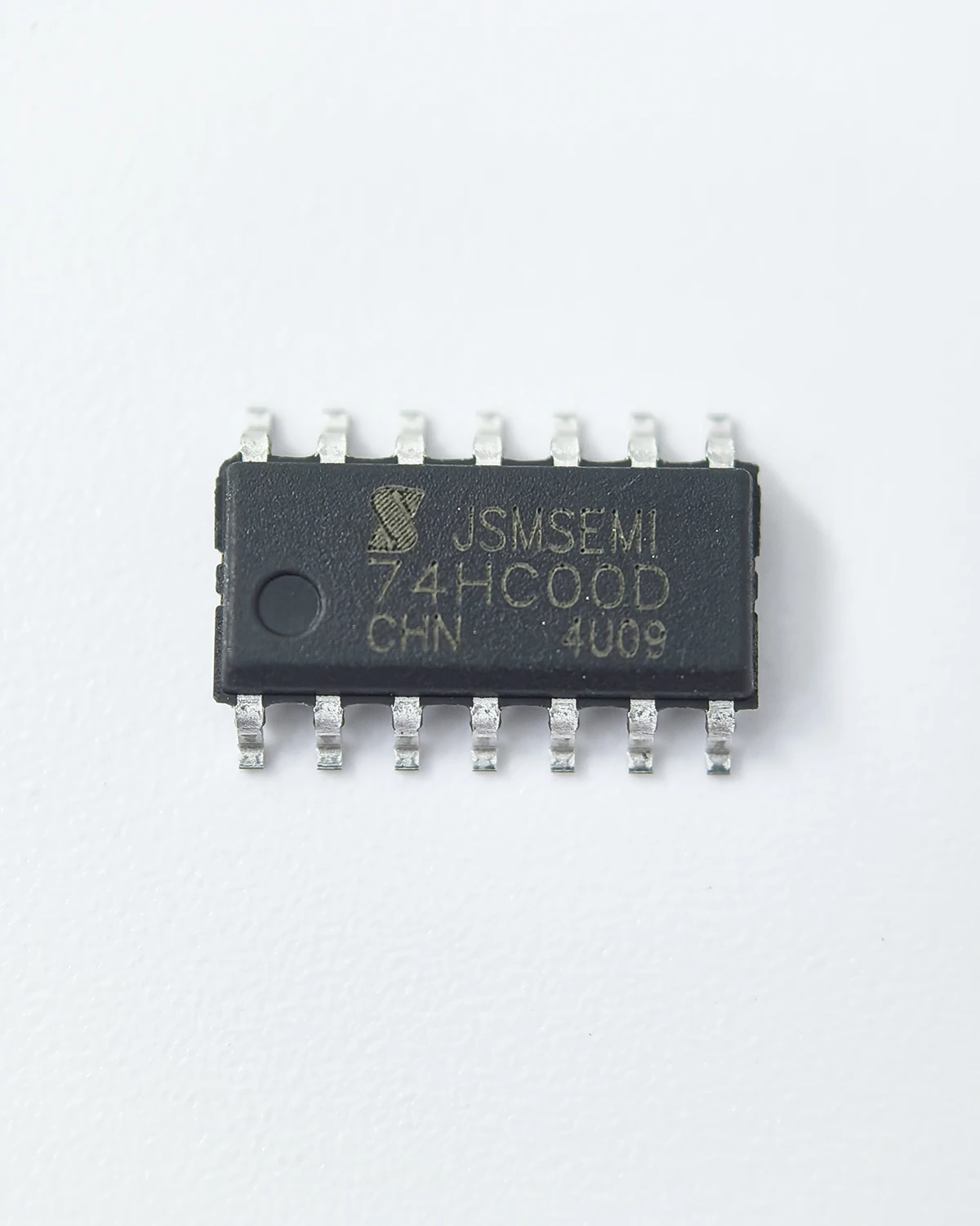 74HC00D SN74HC00DR SOP-14 Low Power 2-Input NAND Gate Integrated Circuit For Digital Logic Driver