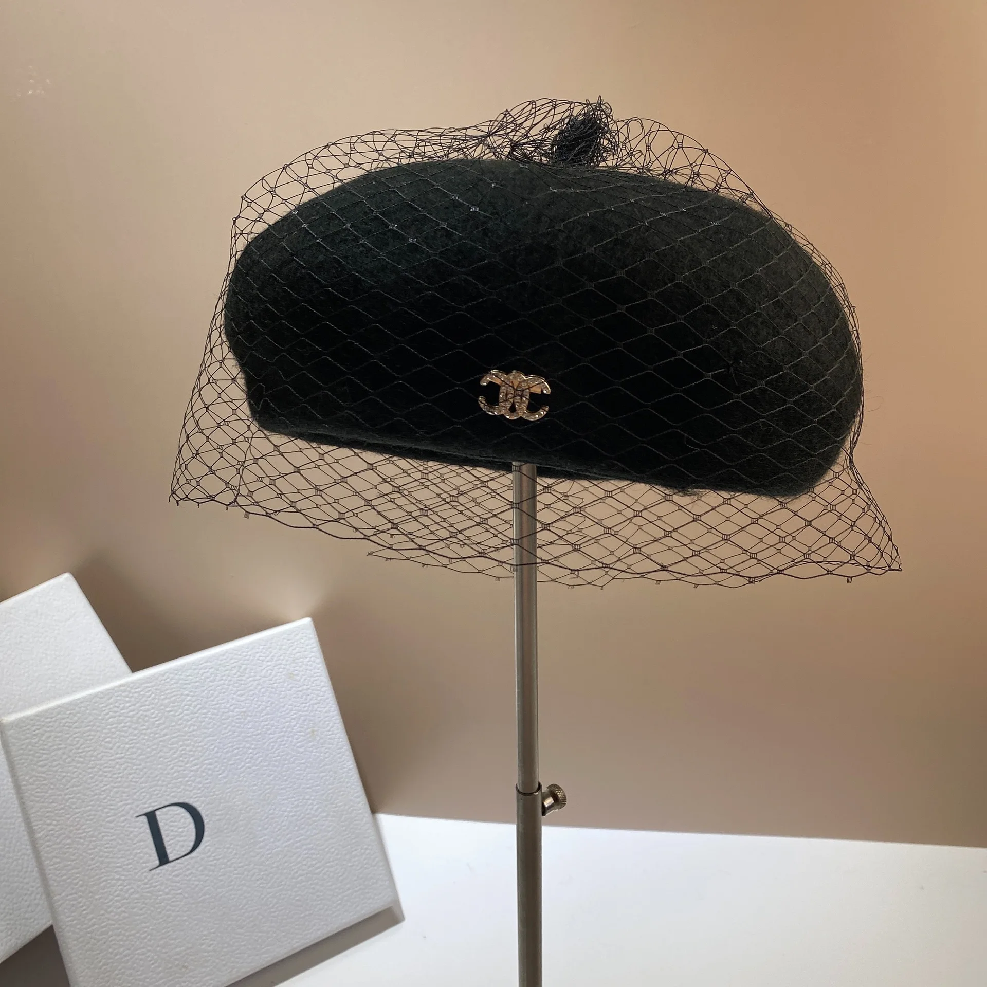 

​Vintage French Wool Beret 2025 - Black Mesh Octagon Painter Hat, Retro Elegant for Women, Autumn Winter Chic​