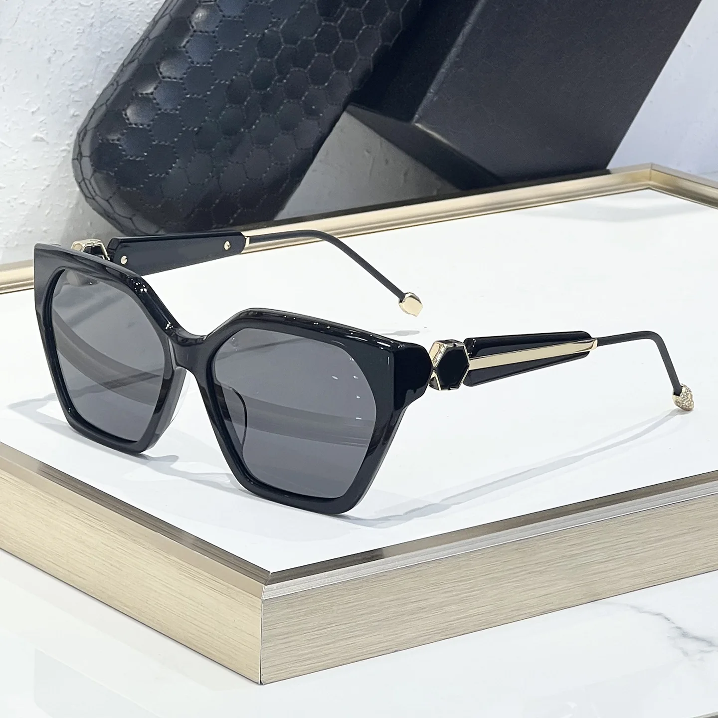 

Oversized Square Sunglasses Women UV400 Protection Luxury Designer Acetate Gradient Lens Fashion Eyewear vintage luxury designer