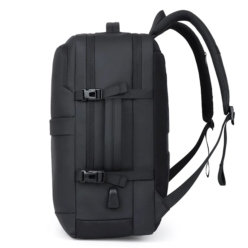 Large capacity business commuting backpack