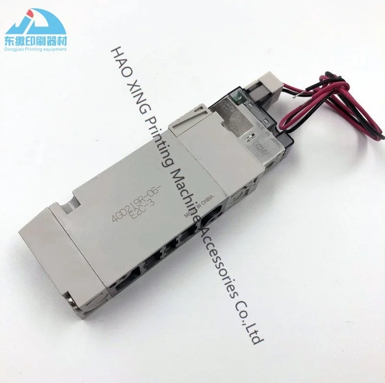 

Запасные части для печатного оборудования Электромагнитный клапан CKD для аксессуаров для офсетной печати 4GD219R-06-E2C-3 Электромагнитный клапан CKD