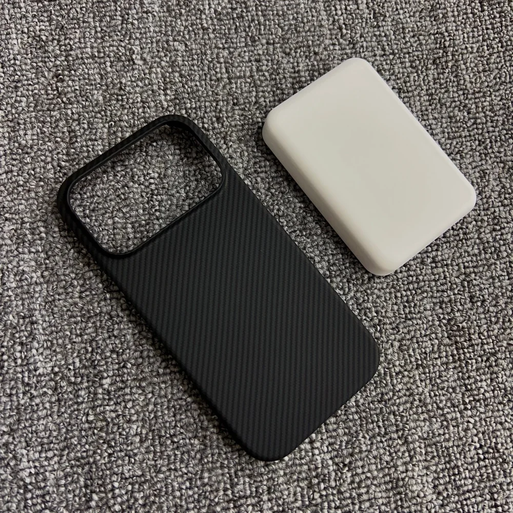 Official Carbon Fiber Pattern Magnetic Case for iPhone 17 Air Pro Max 17Pro 17Promax For Magsafe Wireless Charging Thin Funda - view 4