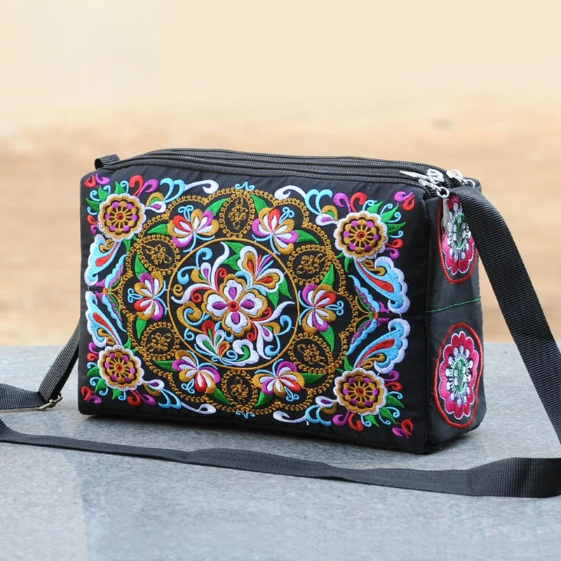 Spring Summer Women Bag Ethnic Style Shoulder Messenger Bag Multi-Layer Zipper Bag Embroidery Elderly Vintage Canvas Bag Leisure