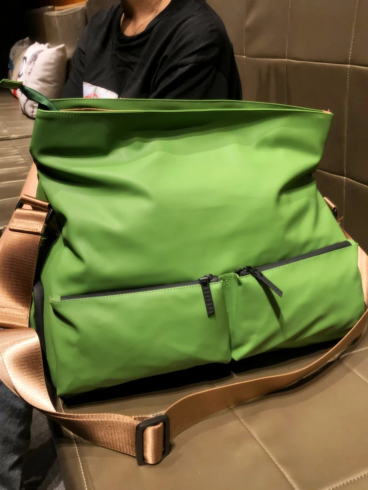 sac-de-sport-de-voyage-tendance-unisexe-grande-capacite-pour-les-courts-sejours-et-sorties-marque-hong-kong-gurdier-nouveaute-2025