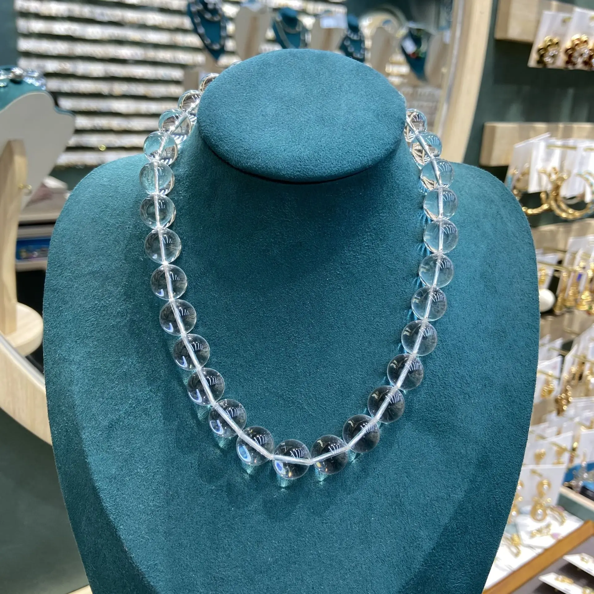 Transparent Natural Crystal Stone Beads Necklace for Women Girl Magnetic Buckle Chain Collarbone Choker Fashion Jewelry Gifts