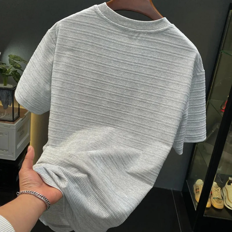 2026 Summer New Premium Light Gray Striped Textured T-Shirt For Men Round Neck Loose Fit Short Sleeve Casual Daily Wear