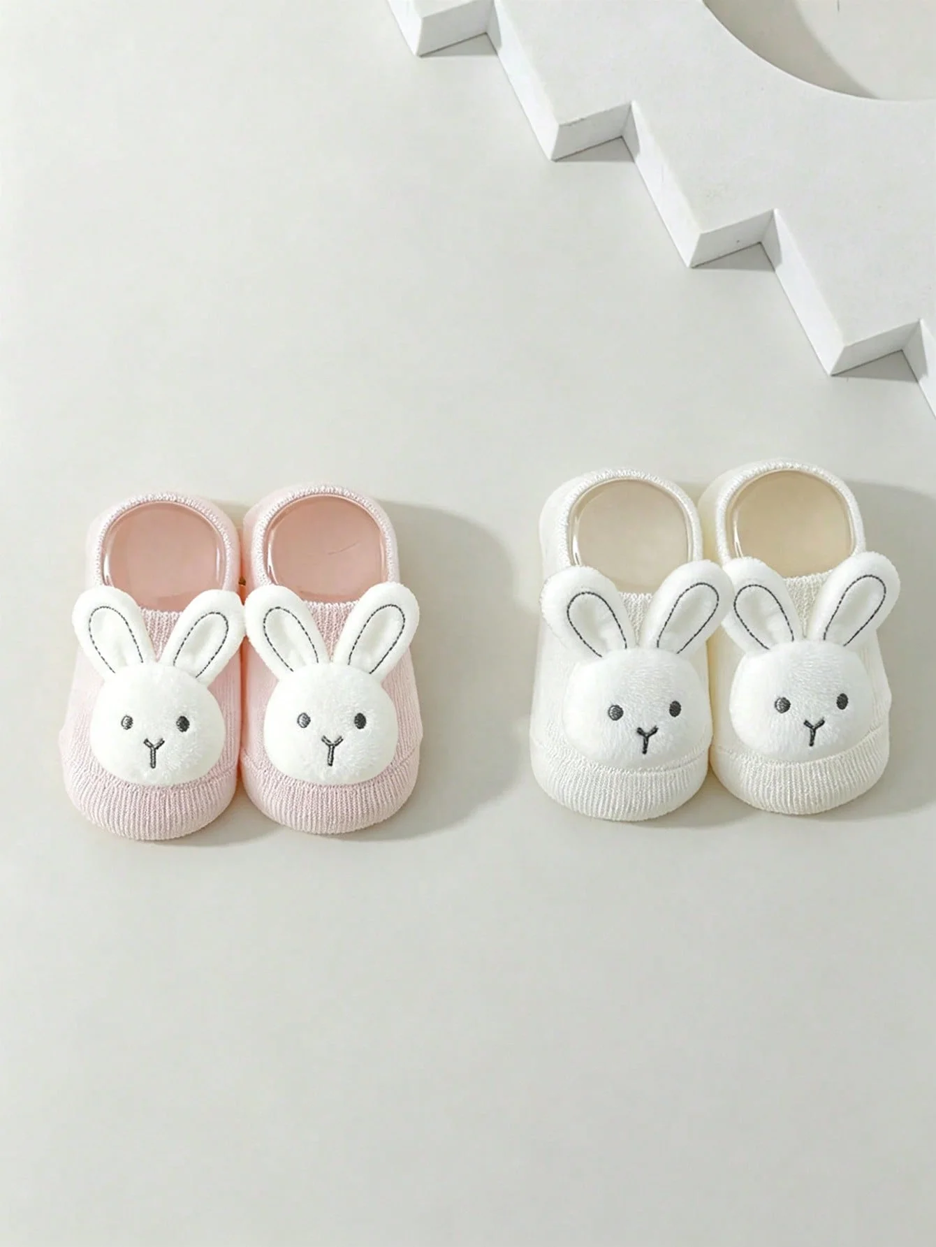 3 Paar süße und bezaubernde kurze Socken mit Hasenmuster für Babys, aus Baumwollmaterial, geeignet für Babys zum Tragen im Innenbereich – Detail 5