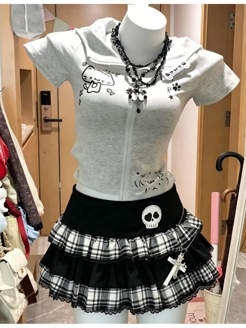2026 new Y2K retro dark skull plaid ruffled skirt punk gothic street trend personality versatile pleated skirt spicy girl ins