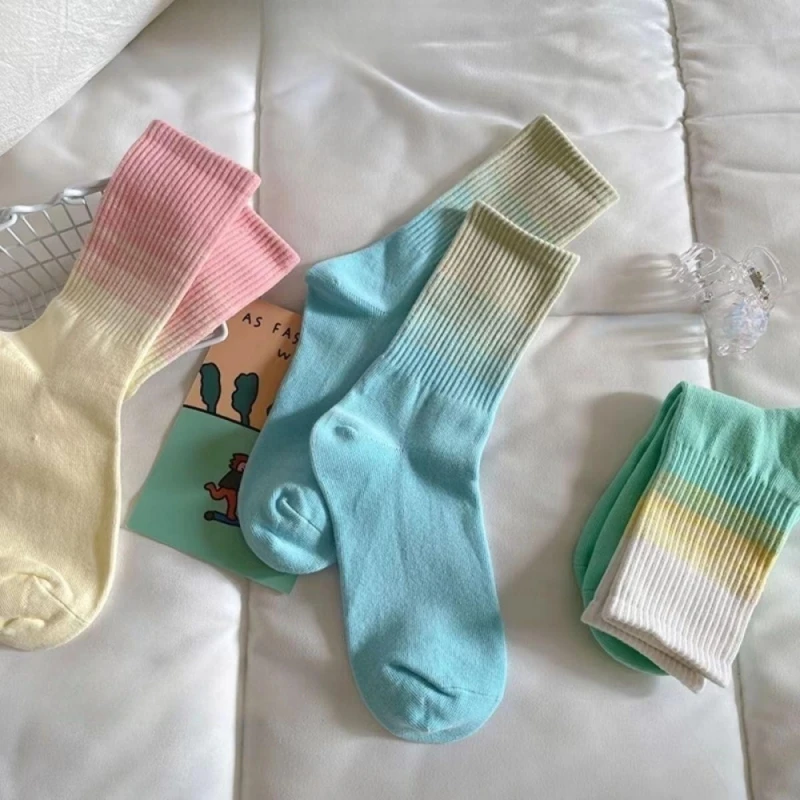 3Pairs Set Women Socks Gradient Color Socks Women's Mid-tube Ins Simple Candy Color Sox Fashion Spring And Autumn Cotton Soscks