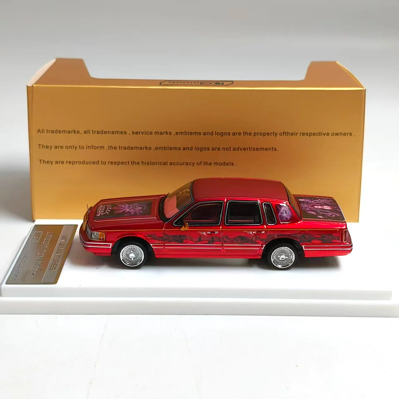 Diecast MK 1:64 Scale 1994 Lincoln Town Car Low Rider Alloy Car Model