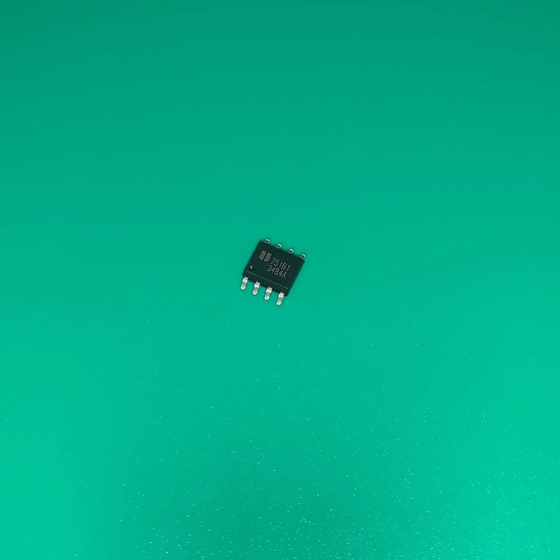 

10pcs/lot EUP3484A DIR1 SOP8 EUP 3484A DIRI 3A 30V 340KHz Synchronous Step-Down Converter EUP3484ADIR1 EUP3484 A